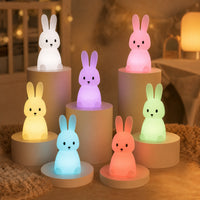 Veilleuse bébé Praline en forme de lapin, silicone doux et lumière ambre chaude, Amidenuit